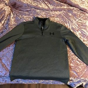 Women’s small under armor quarter zip pullover